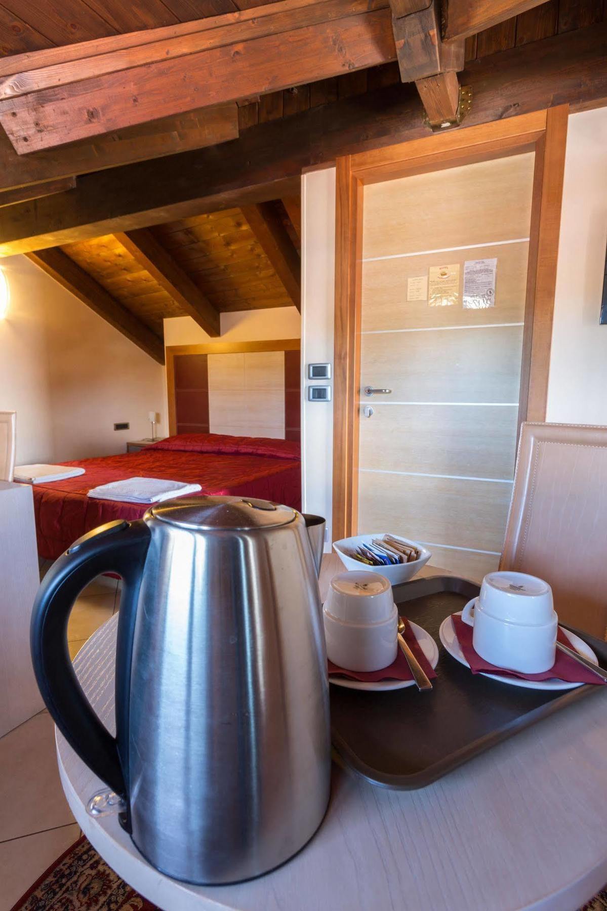Conte Ruggero Hotel 3*